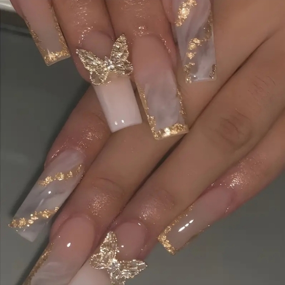 24 Pieces Fake press on nails - Picture 1 of 6